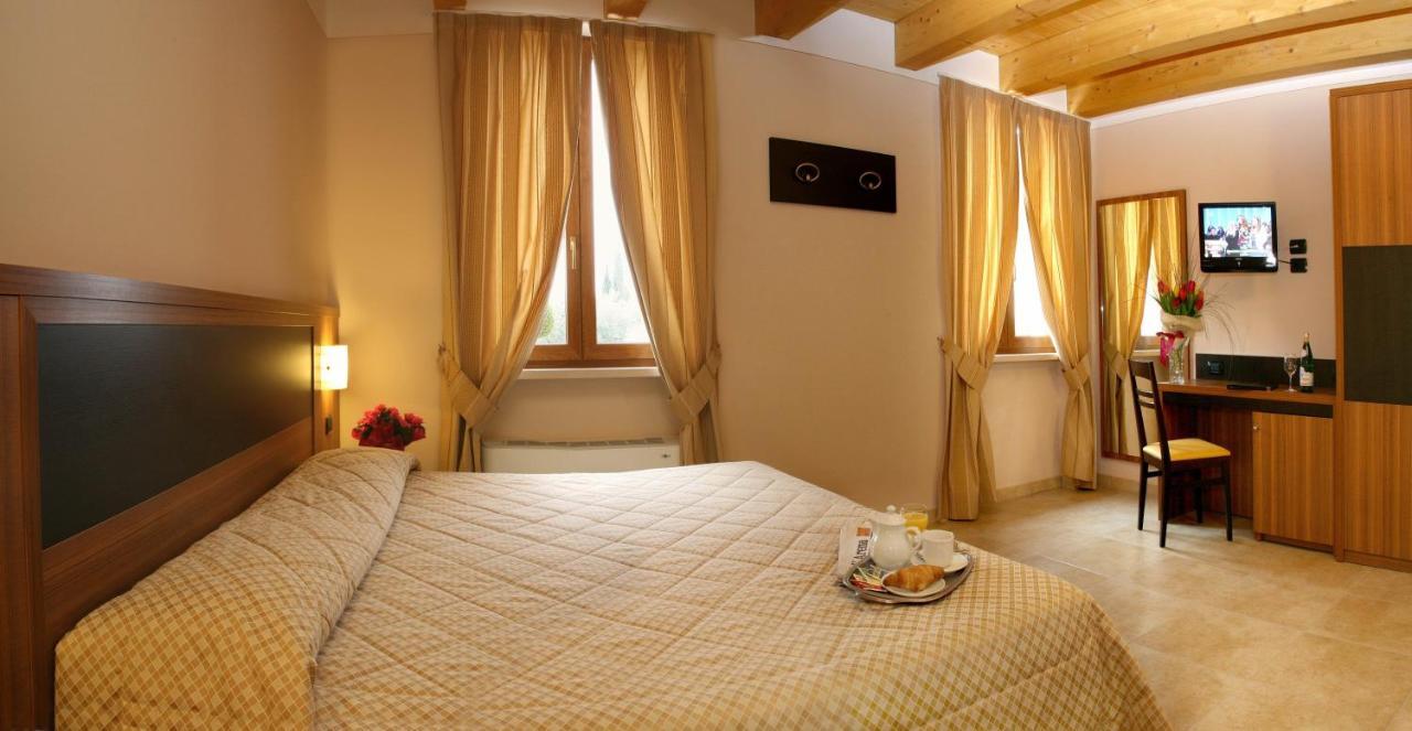 Bed and Breakfast La Zerla Bardolino Habitación foto